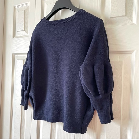 3/$30 NWOT Cropped Dropped Shoulder Navy Blue Knit Top - Picture 4 of 10